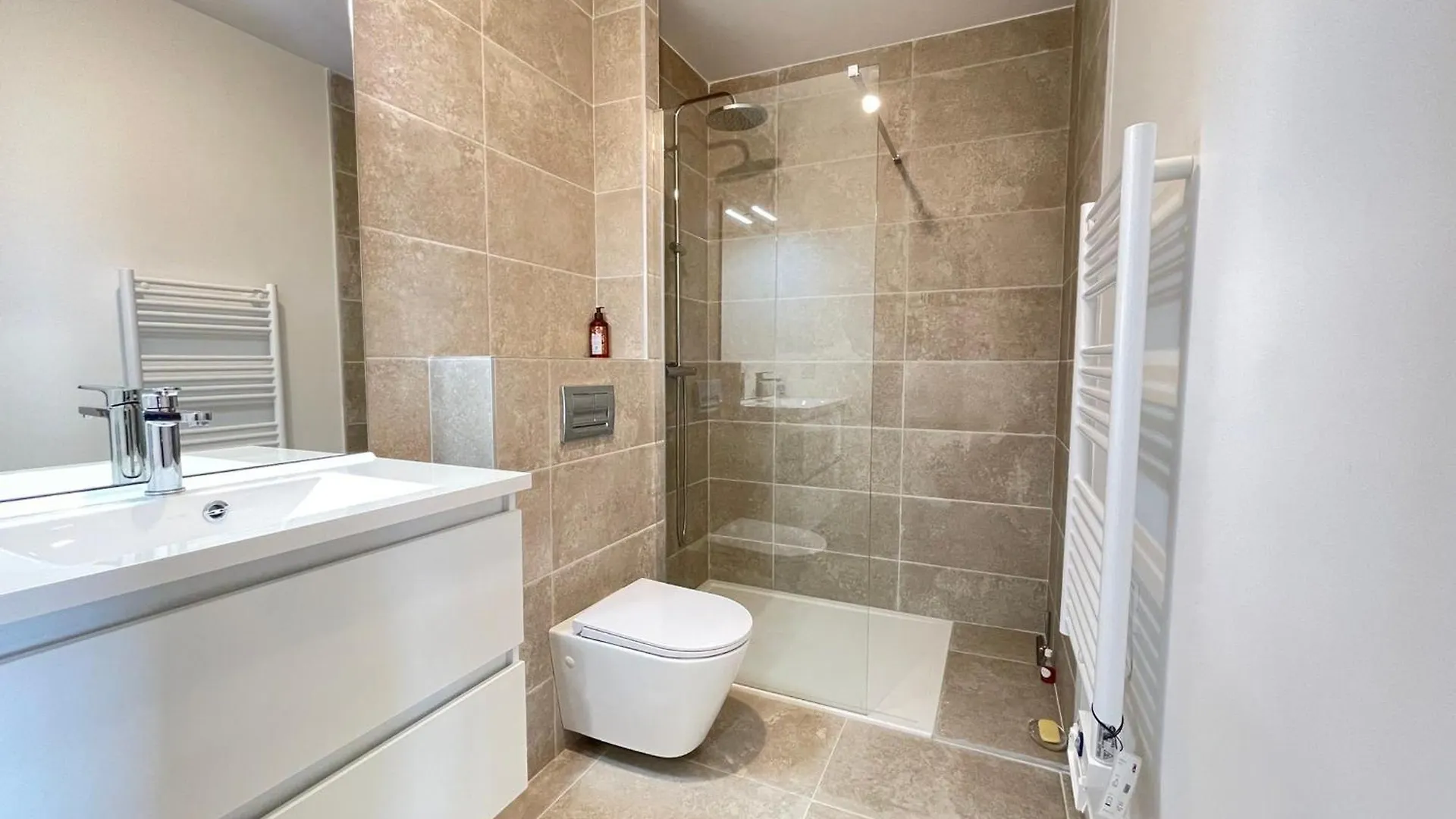 Charmant Appartement Neuf Avec Terrasse Au Cernix - Fr-1-505-229 كري فولا 0*, كري فولا